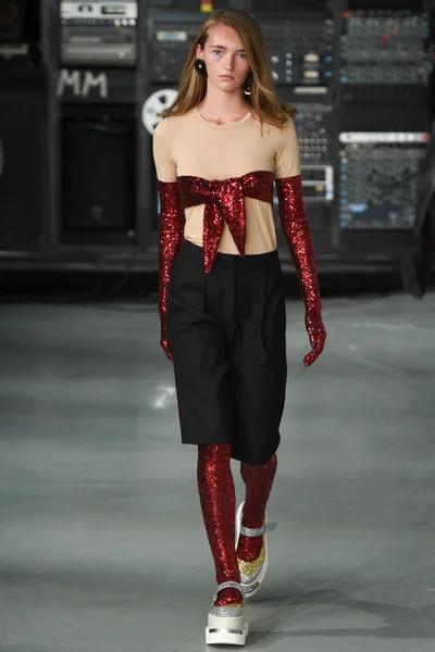 Look 27
